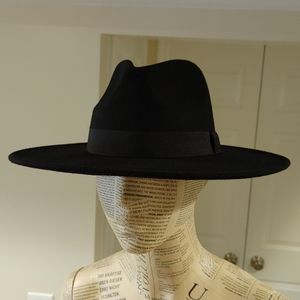 Black wide brim felt fedora